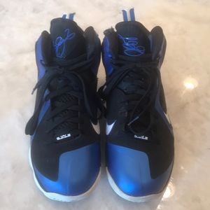LEBRON 9 KENTUCKY BASKETBALL SHOES